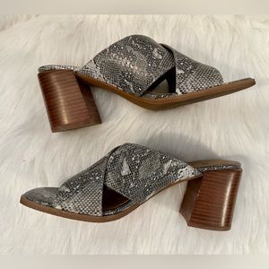 Women’s Susina Snakeskin Embossed Slide Heel Sandal Gray Size 8 TTS NEW